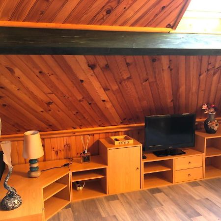 Appartement F1 Mansarde A 100M De La Plage, Proche De Arromanches Et Des Plages Du Debarquement Saint-Come-de-Fresne ภายนอก รูปภาพ