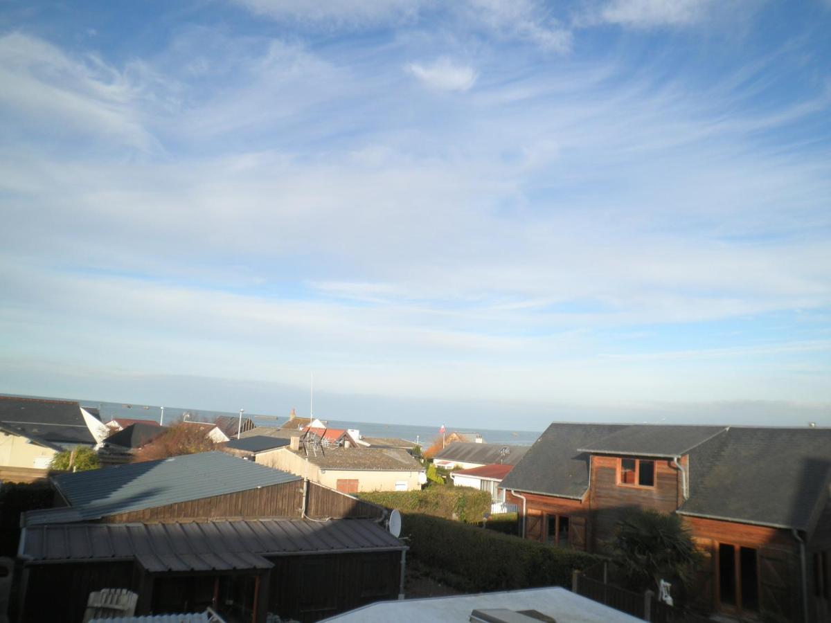 Appartement F1 Mansarde A 100M De La Plage, Proche De Arromanches Et Des Plages Du Debarquement Saint-Come-de-Fresne ภายนอก รูปภาพ