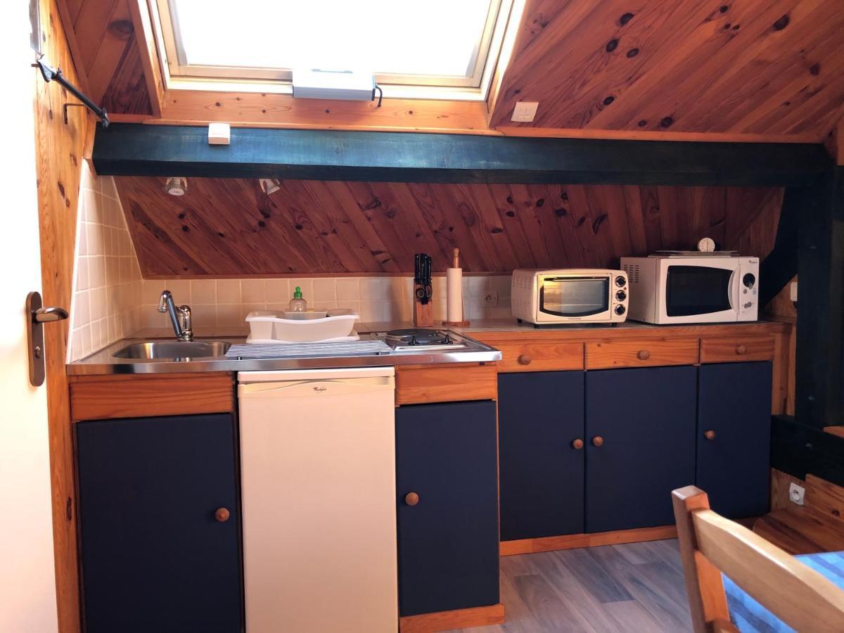 Appartement F1 Mansarde A 100M De La Plage, Proche De Arromanches Et Des Plages Du Debarquement Saint-Come-de-Fresne ภายนอก รูปภาพ